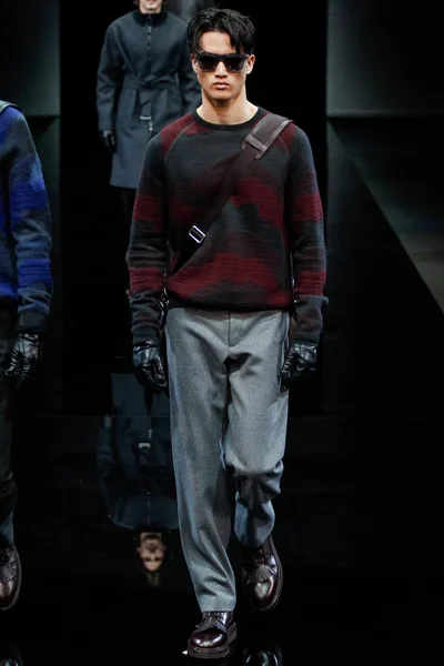 Look 32